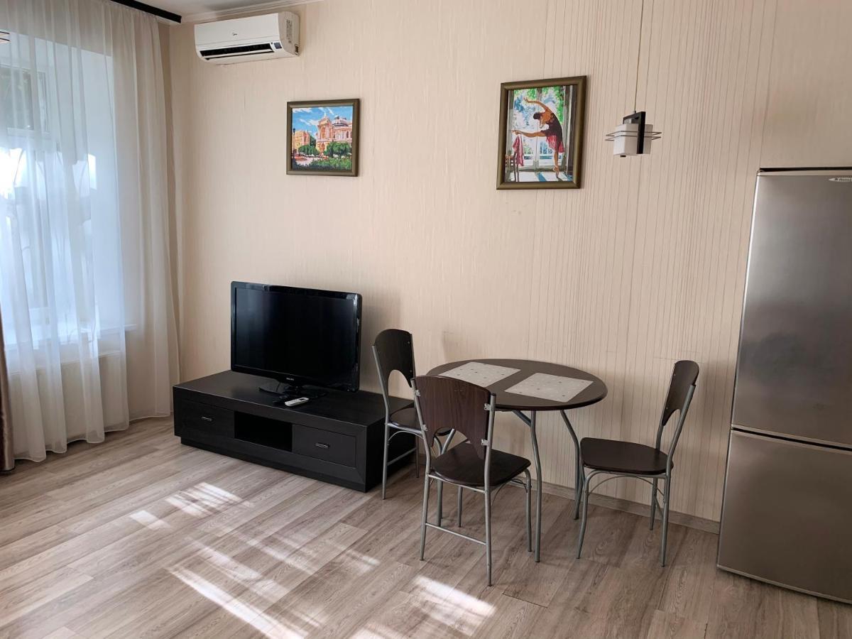 Excellent Apartment In The Center Of Odessa Exteriér fotografie